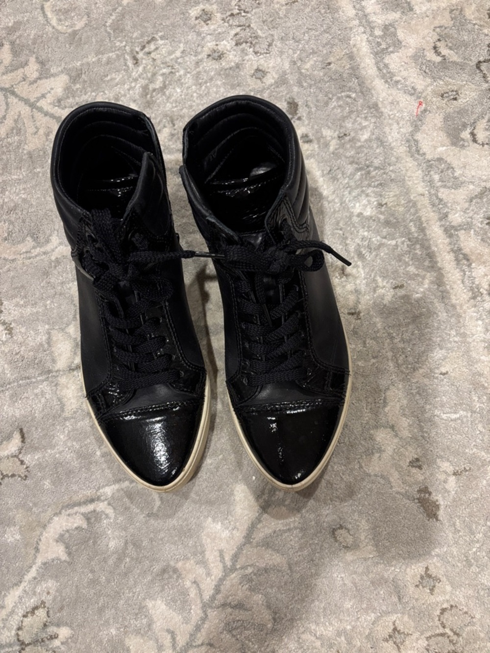 Ecco Gillian High TopSneakers